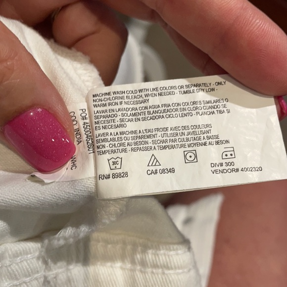 NWT white jean jacket, Gloria Vanderbilt size S - Picture 7 of 9